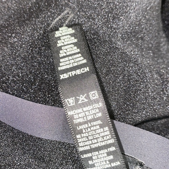 SKIMS Thong - Picture 7 of 8